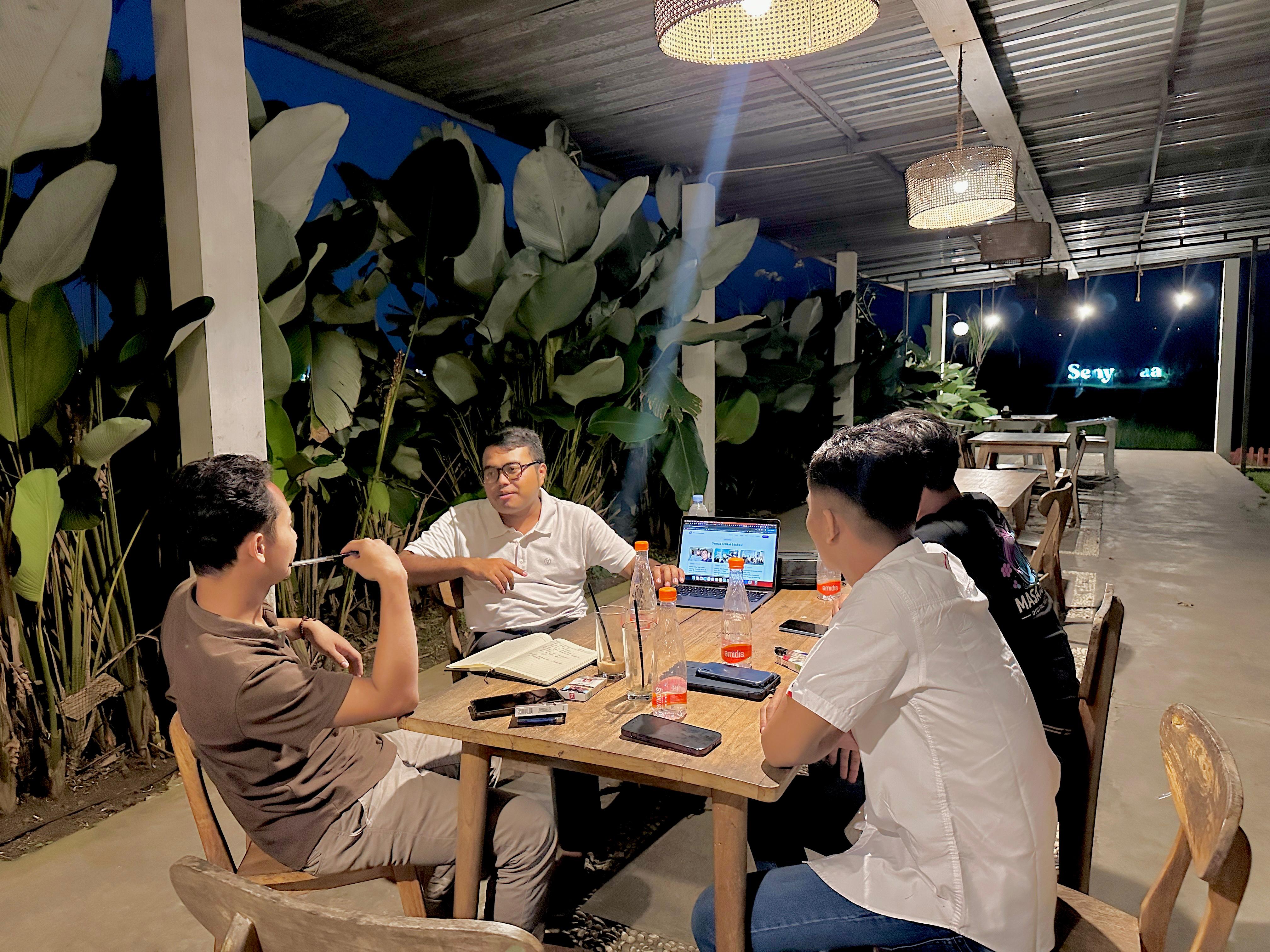 Cara Menjaga Loyalitas Customer B2B Garment dengan Strategi CRM